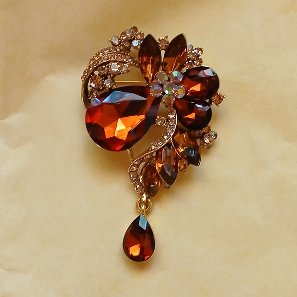 🍁🍂Fall Foliage Brooch🍁🍂 - Picture 5 of 8